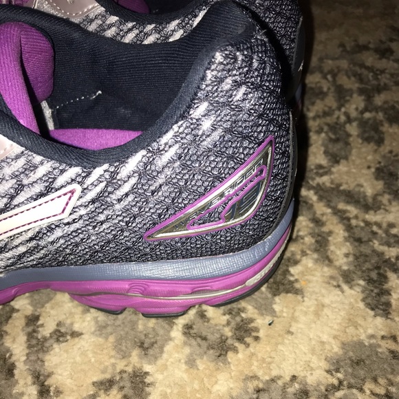 Mizuno Wave Rider 19 - Picture 3 of 4